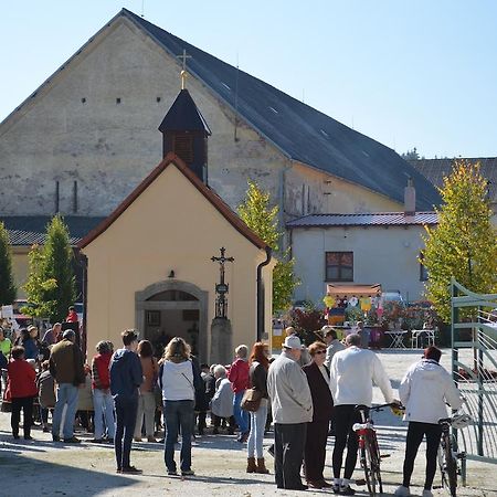 Statek Sedlecko Villa Екстериор снимка
